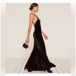 Reformation / Rimini Velvet Dress / Black